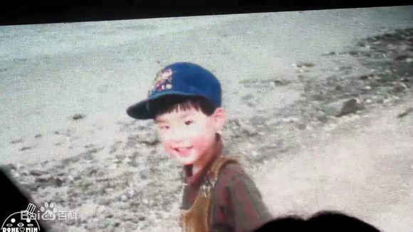 李钟硕(Lee Jong Suk)个人生活照片图片图册