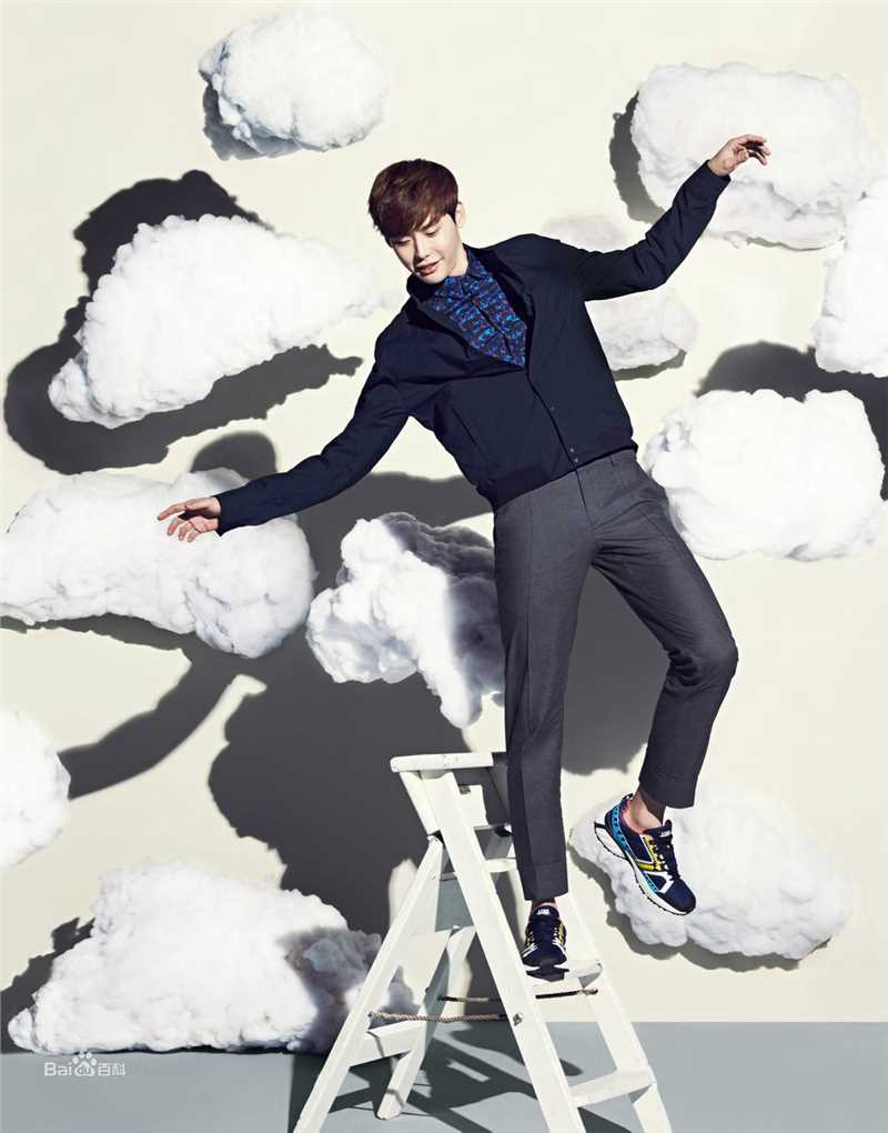 李钟硕(Lee Jong Suk)个人画报前后照片