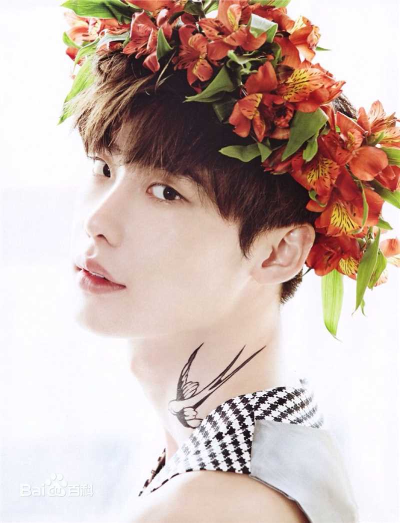 李钟硕(Lee Jong Suk)个人画报前后照片