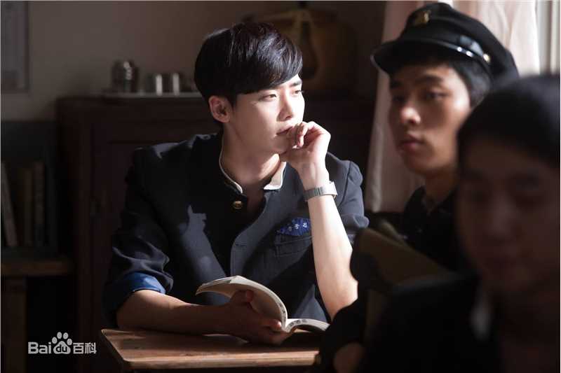 最全李钟硕(Lee Jong Suk)在《热血青春》中的壁纸