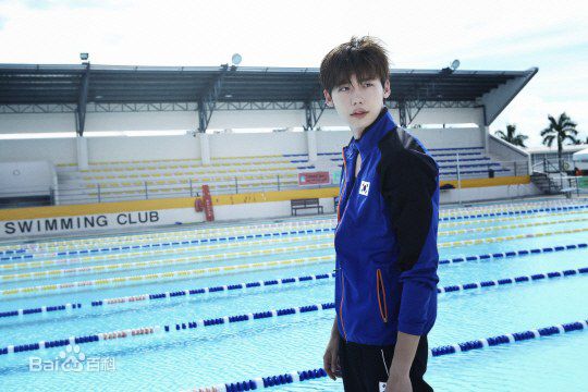 精选李钟硕(Lee Jong Suk)在《No Breathing》中的图册