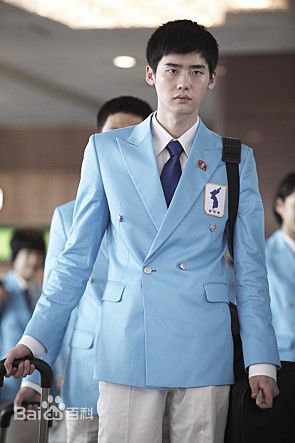 高清李钟硕(Lee Jong Suk)在《朝韩梦之队》中的图集