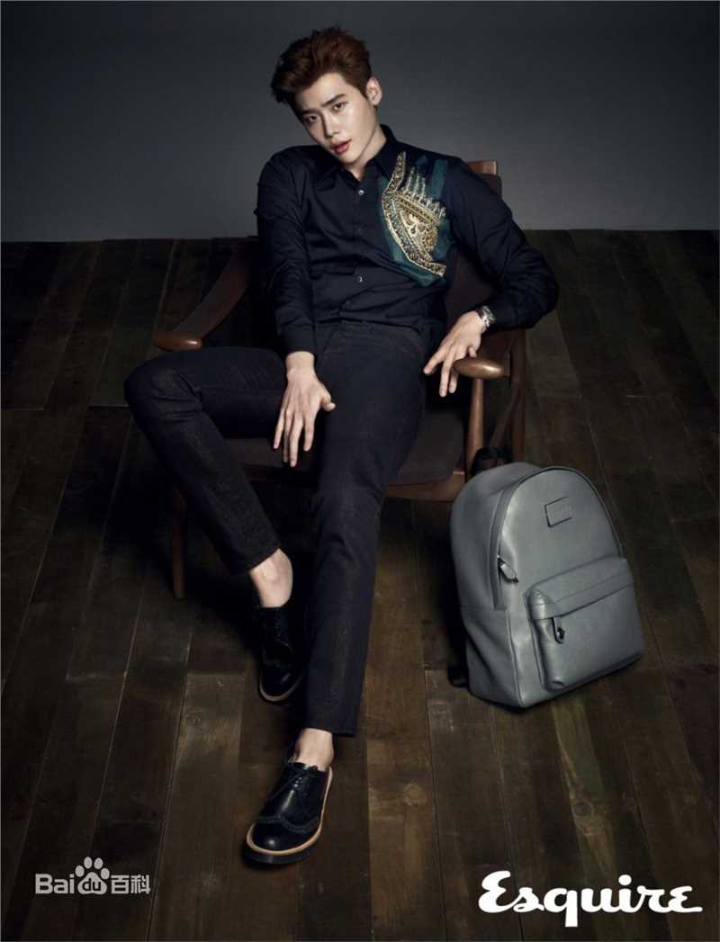 李钟硕(Lee Jong Suk)Esquire性感图片图集