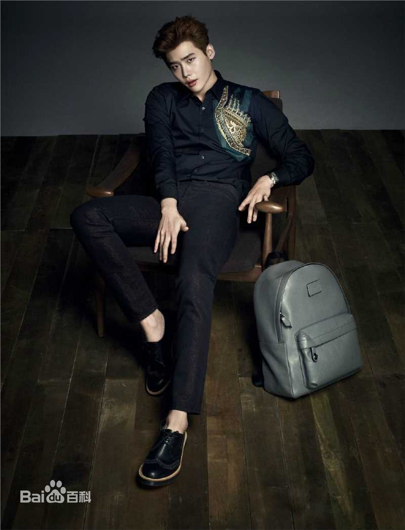 李钟硕(Lee Jong Suk)Esquire性感图片图集