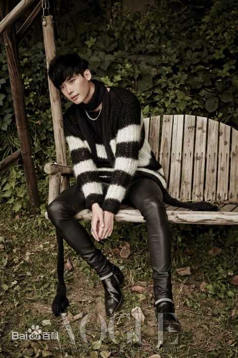 李钟硕(Lee Jong Suk)VOGUE生活照相册