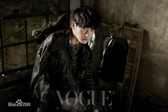 李钟硕(Lee Jong Suk)VOGUE生活照相册