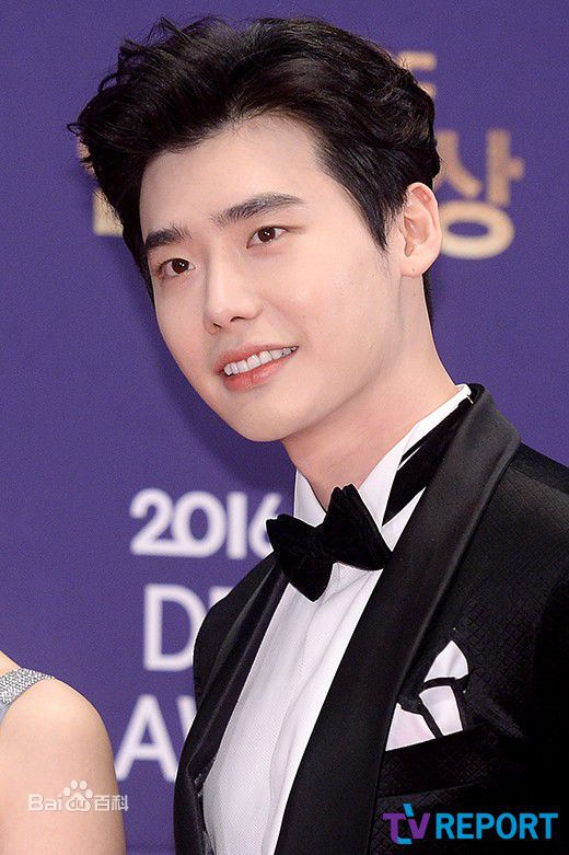 李钟硕(Lee Jong Suk)20161230 2016 MBC演技大赏出席及获奖前后照片