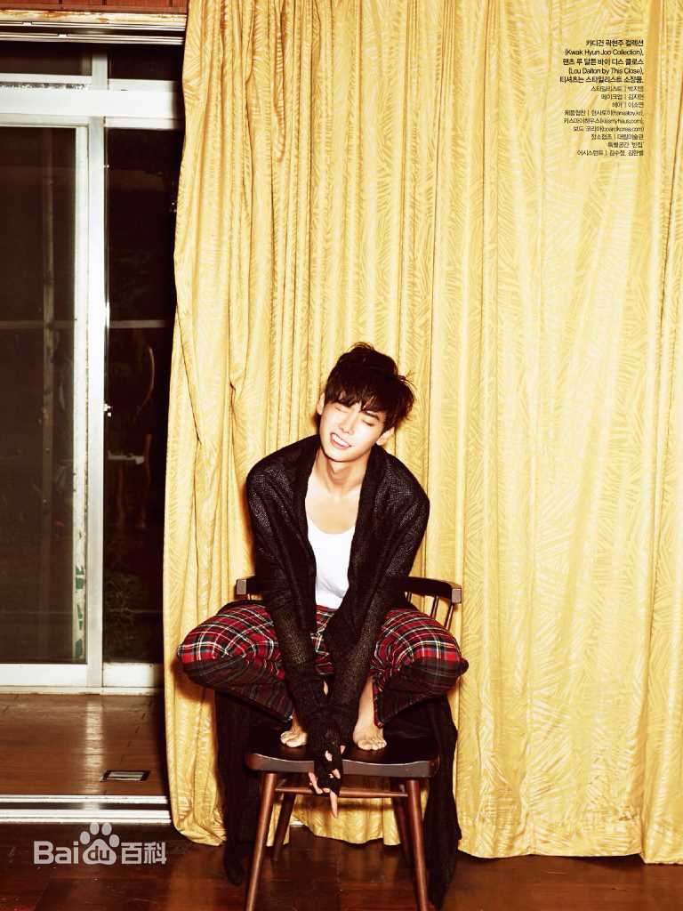 李钟硕(Lee Jong Suk)CECI KOREA壁纸壁纸