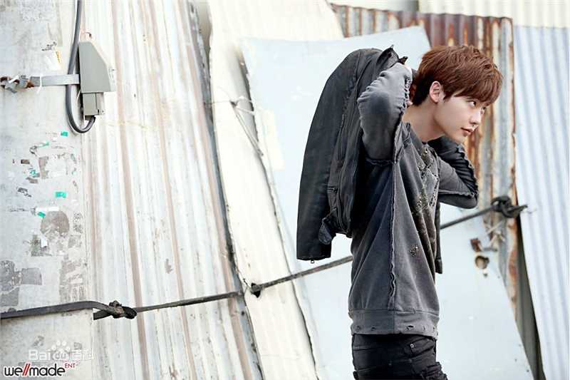 李钟硕(Lee Jong Suk)CECI KOREA壁纸壁纸