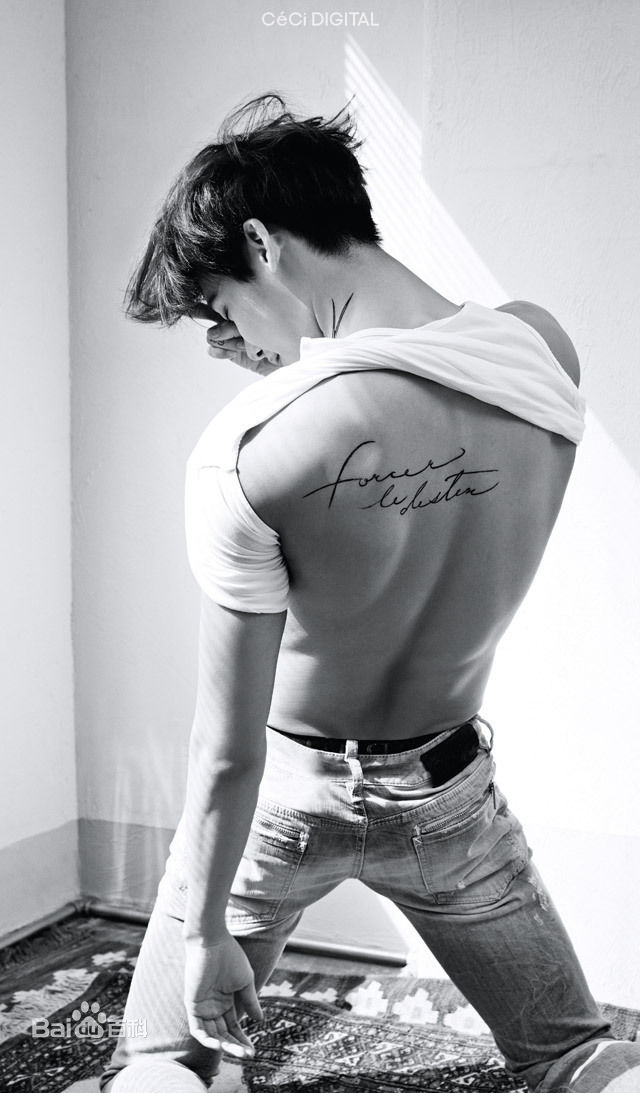 李钟硕(Lee Jong Suk)CECI KOREA壁纸壁纸