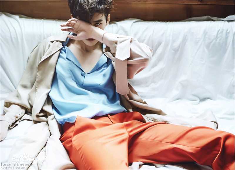 李钟硕(Lee Jong Suk)CECI KOREA壁纸壁纸