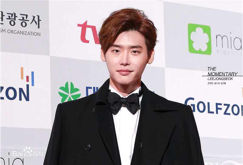 李钟硕(Lee Jong Suk)20131116 APAN  STAR AWARDS出席及获奖图片图集