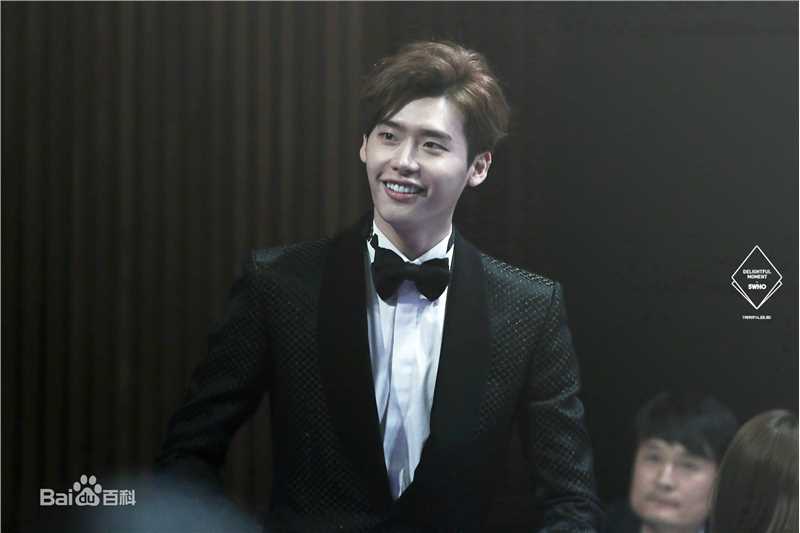 李钟硕(Lee Jong Suk)20131116 APAN  STAR AWARDS出席及获奖图片图集
