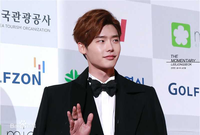 李钟硕(Lee Jong Suk)20131116 APAN  STAR AWARDS出席及获奖图片图集