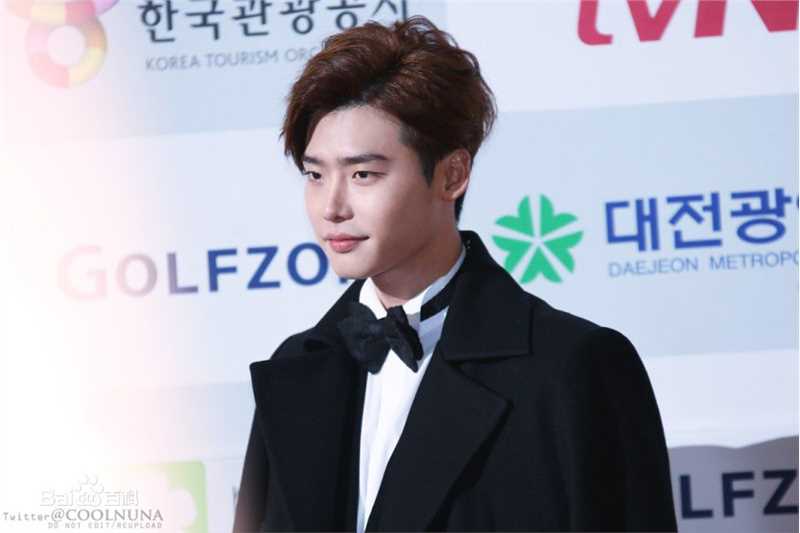 李钟硕(Lee Jong Suk)20131116 APAN  STAR AWARDS出席及获奖图片图集