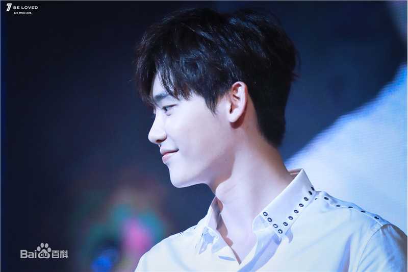 李钟硕(Lee Jong Suk)FAN MEETING图册