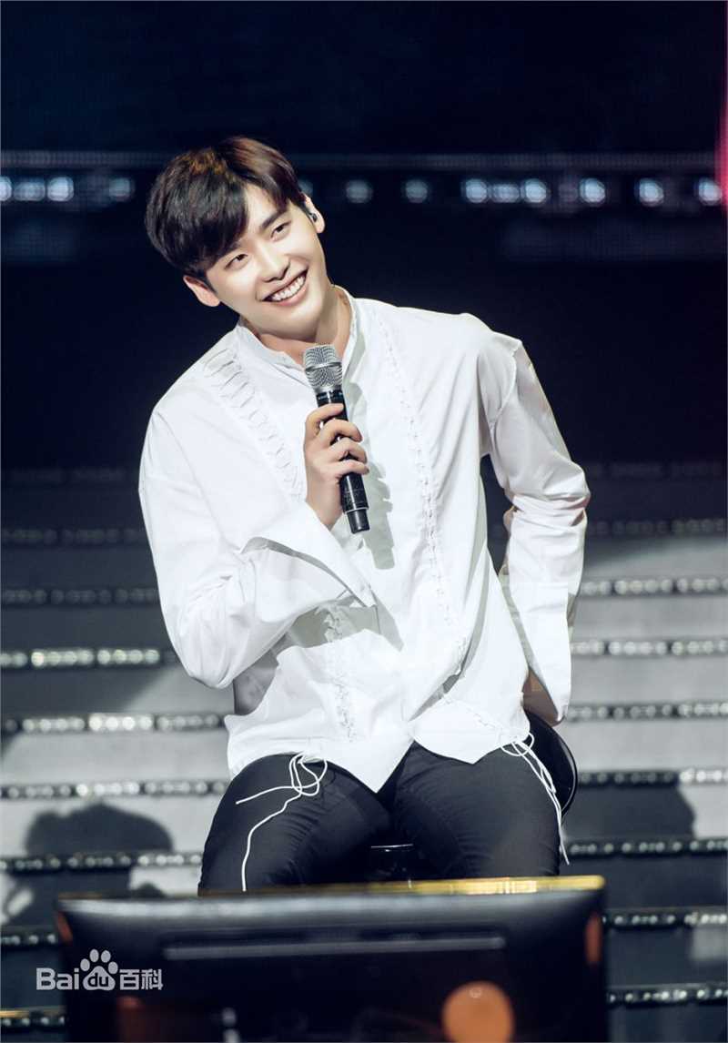 李钟硕(Lee Jong Suk)FAN MEETING图册