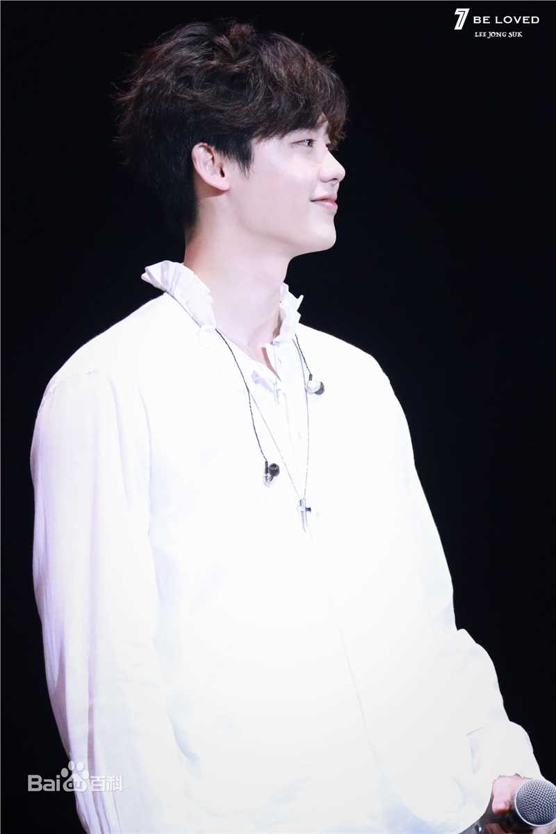 李钟硕(Lee Jong Suk)FAN MEETING图册