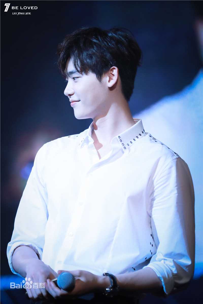 李钟硕(Lee Jong Suk)FAN MEETING图册