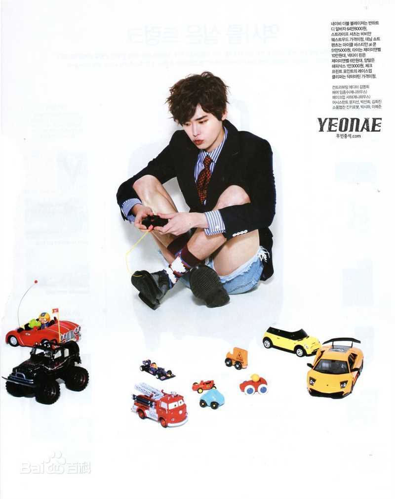 李钟硕(Lee Jong Suk)Singles生活照相册