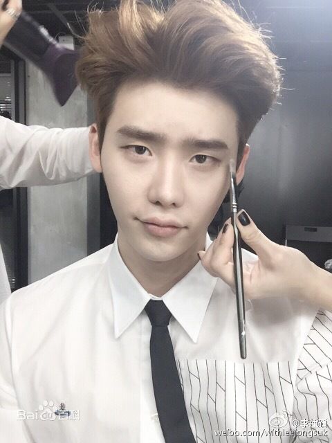 李钟硕(Lee Jong Suk)个人新浪微博图片图册