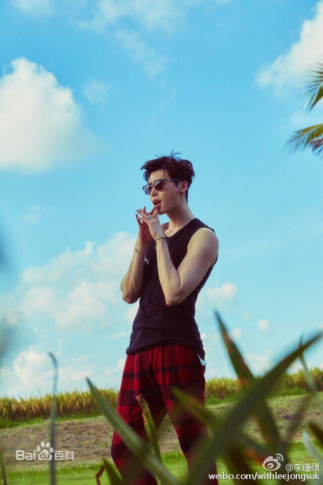 李钟硕(Lee Jong Suk)个人新浪微博图片图册