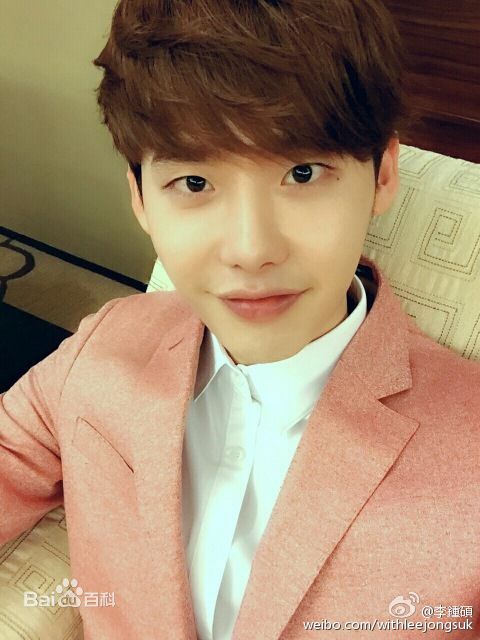 李钟硕(Lee Jong Suk)个人新浪微博图片图册
