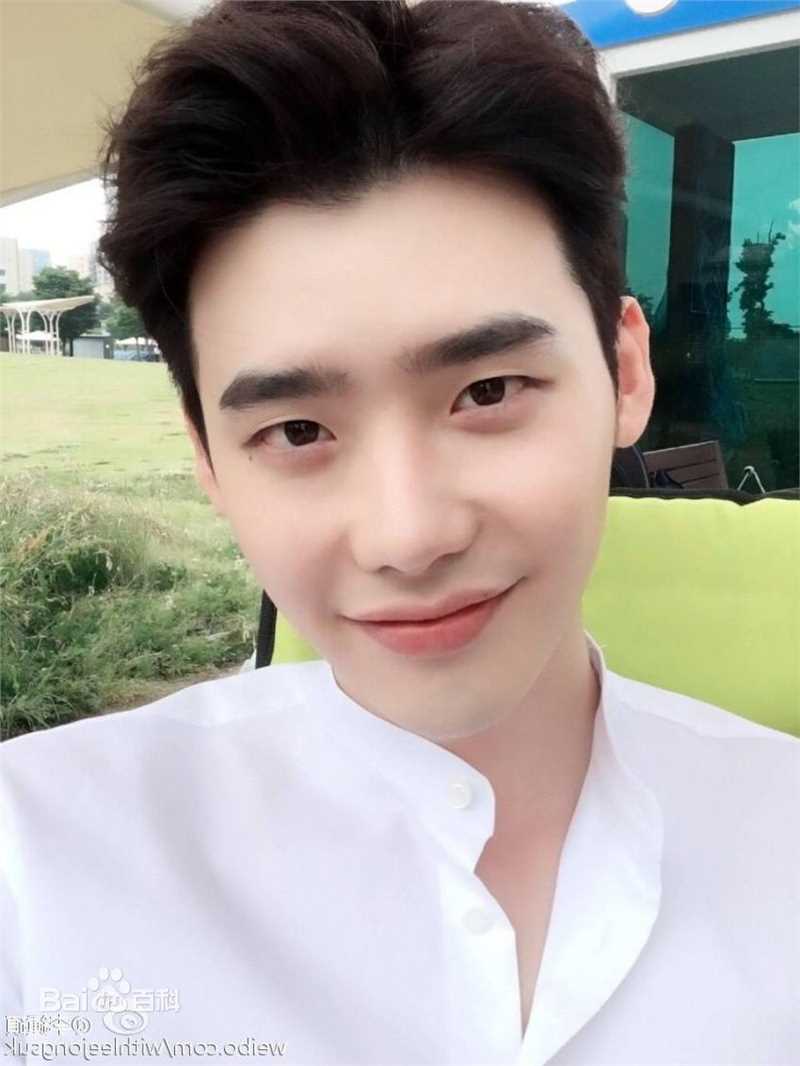 李钟硕(Lee Jong Suk)个人新浪微博图片图册