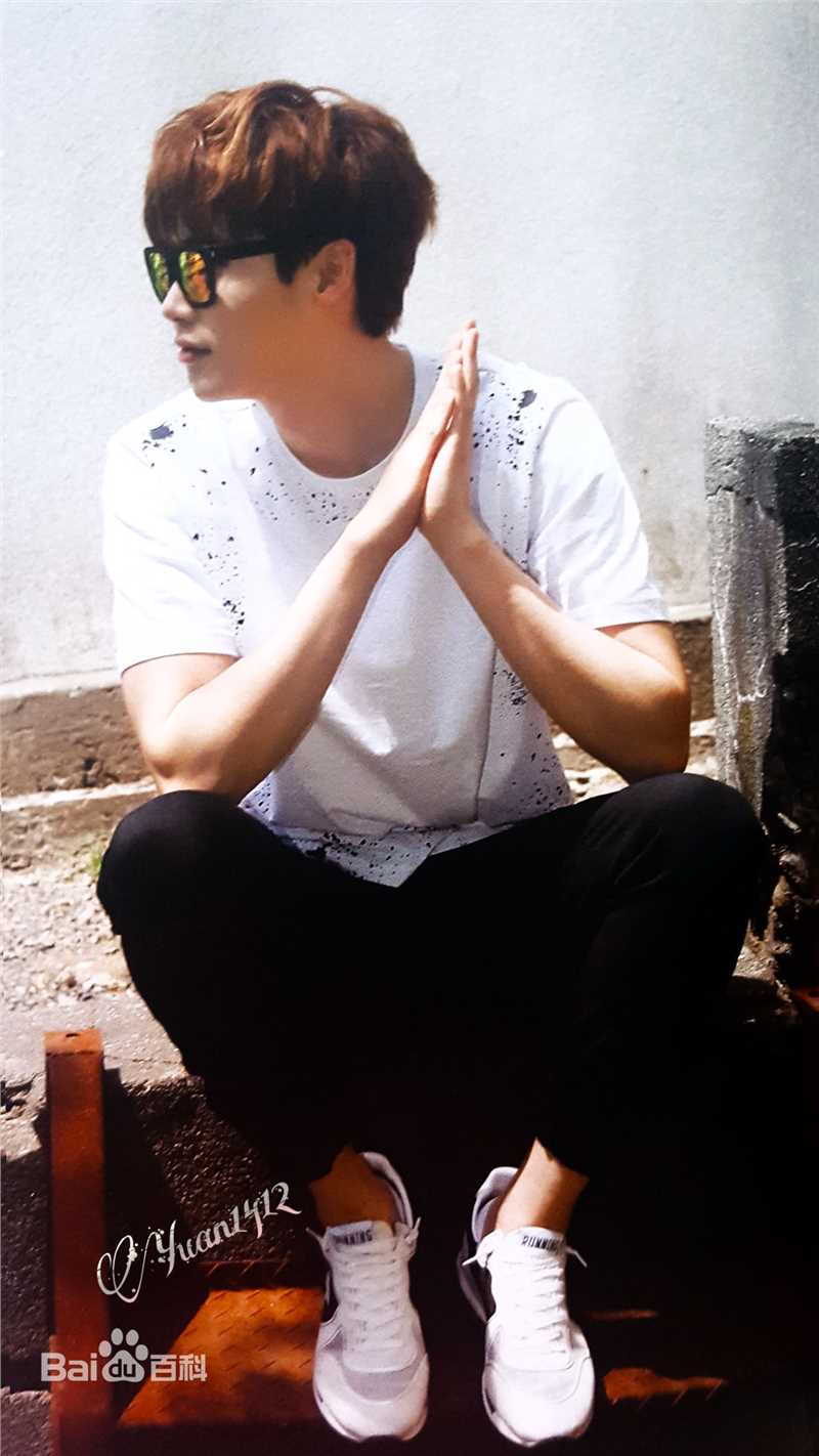 李钟硕(Lee Jong Suk)With me素颜照相册