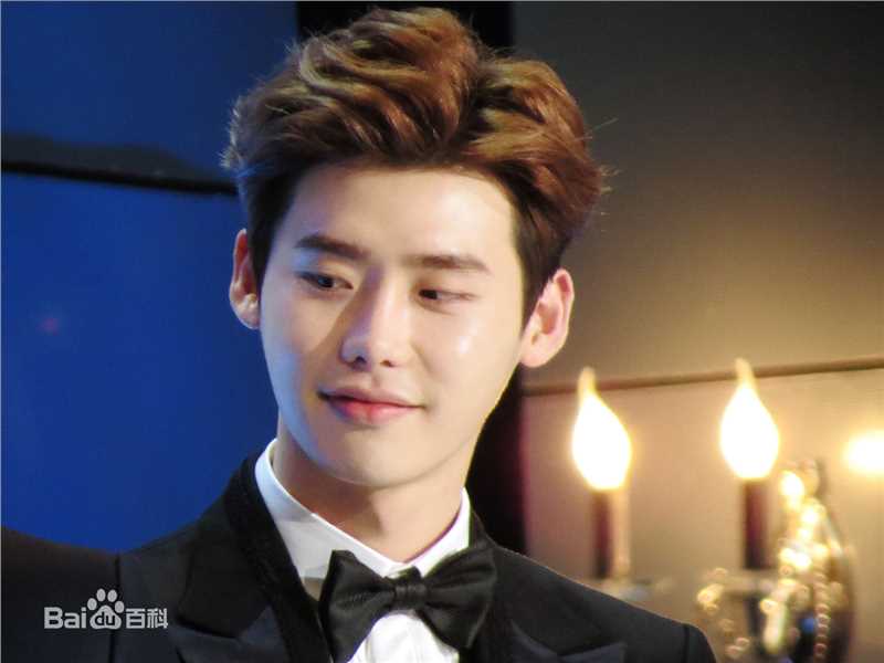 李钟硕(Lee Jong Suk)20141231 S演技大赏出席及获奖素颜照相册