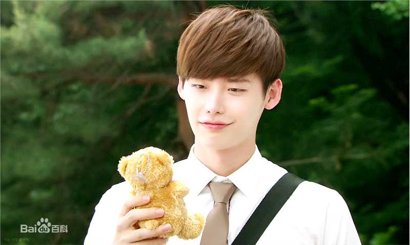 李钟硕(Lee Jong Suk)2013 S听见你的声音-饰演朴修夏前后照片