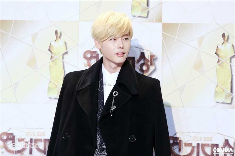 李钟硕(Lee Jong Suk)20131231 S演技大赏出席及获奖壁纸壁纸