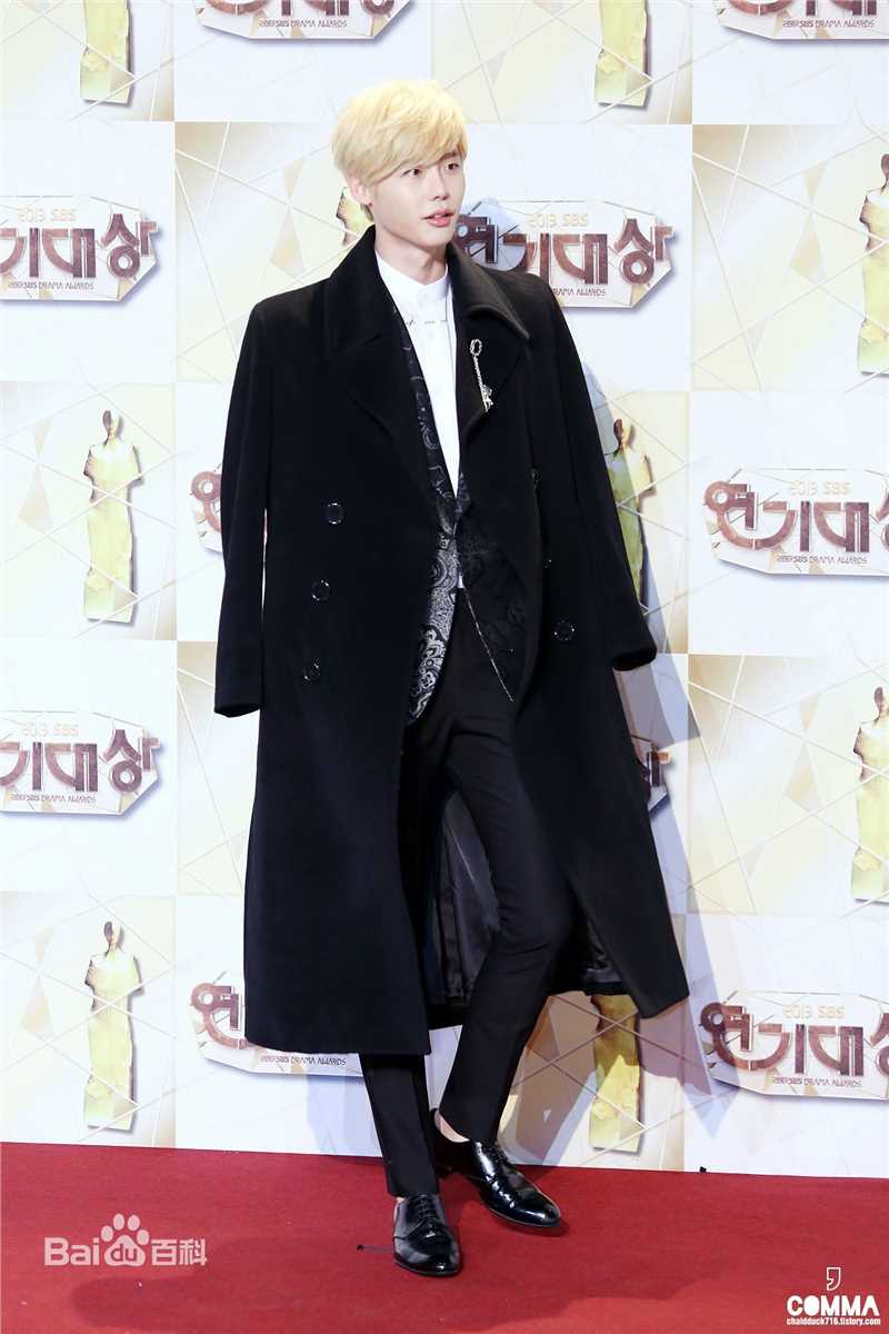 李钟硕(Lee Jong Suk)20131231 S演技大赏出席及获奖壁纸壁纸