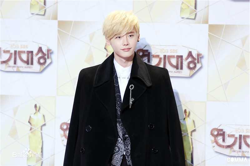 李钟硕(Lee Jong Suk)20131231 S演技大赏出席及获奖壁纸壁纸