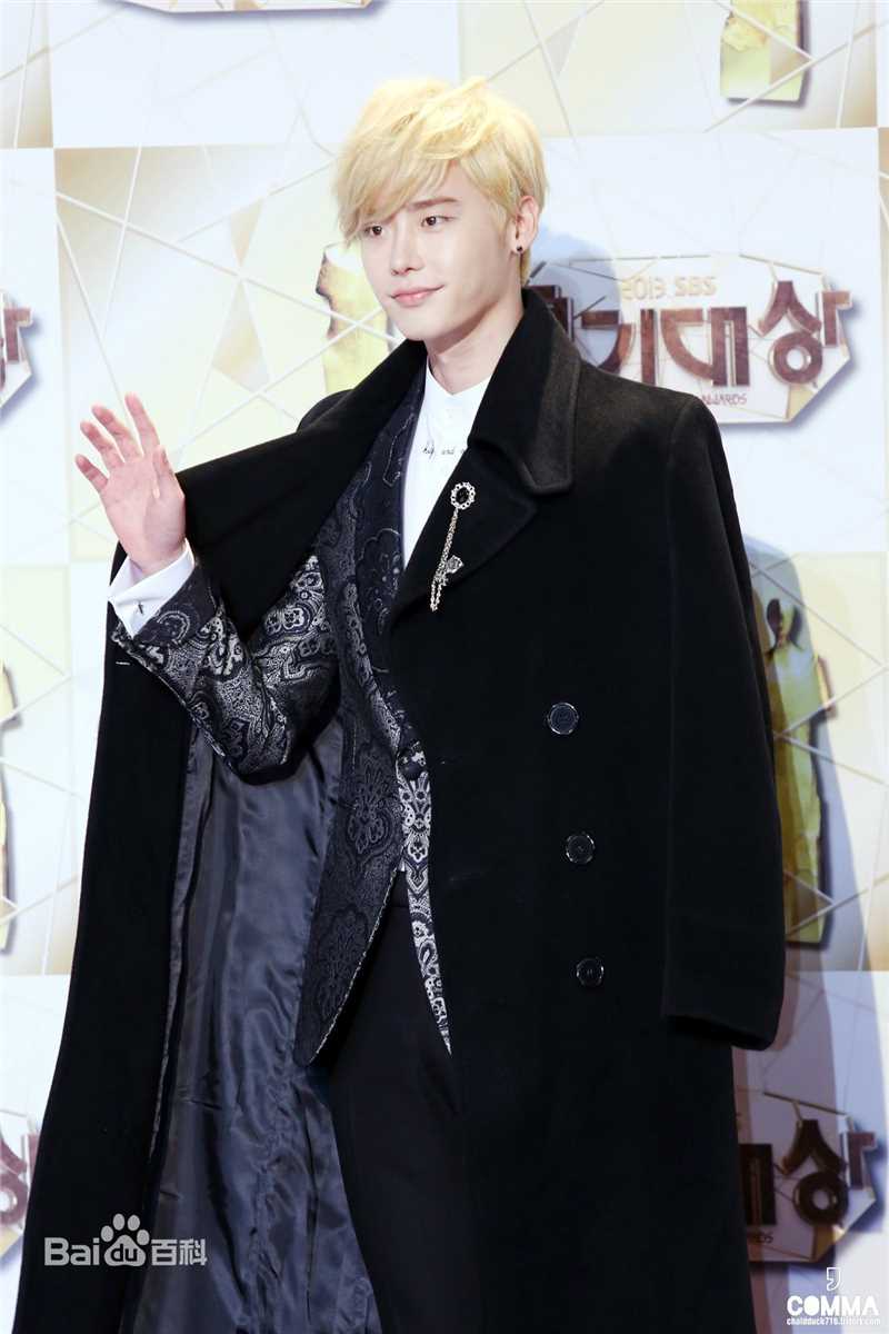 李钟硕(Lee Jong Suk)20131231 S演技大赏出席及获奖壁纸壁纸