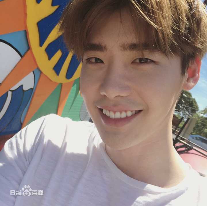 李钟硕(Lee Jong Suk)个人INSTAGRAM图片壁纸壁纸