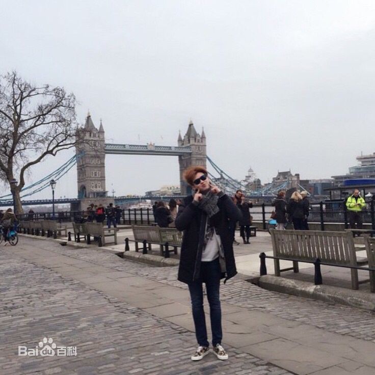 李钟硕(Lee Jong Suk)个人INSTAGRAM图片壁纸壁纸