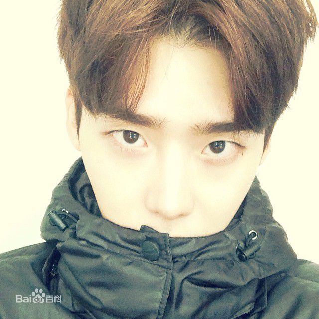 李钟硕(Lee Jong Suk)个人INSTAGRAM图片壁纸壁纸