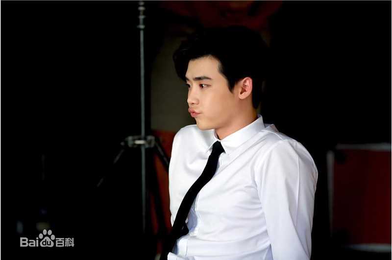 李钟硕(Lee Jong Suk)个人INSTAGRAM图片壁纸壁纸