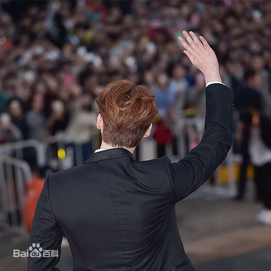 李钟硕(Lee Jong Suk)个人INSTAGRAM图片壁纸壁纸