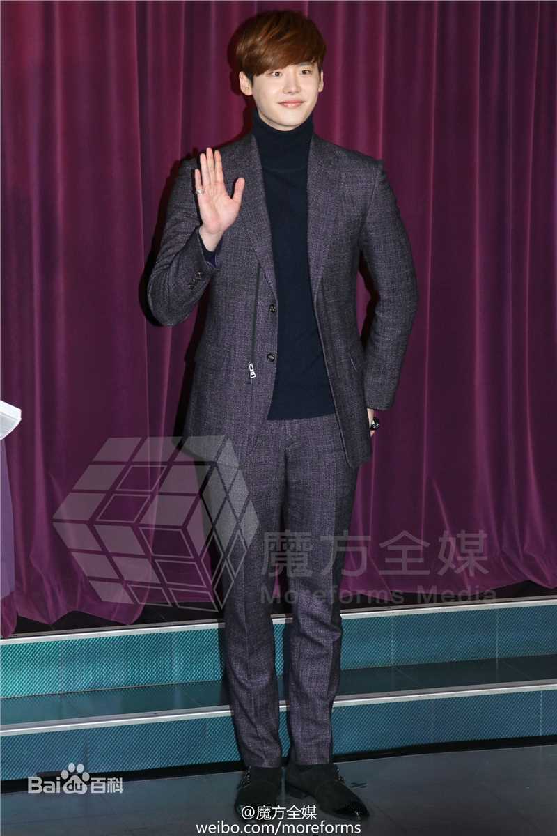 李钟硕(Lee Jong Suk)20160122蜡像揭幕活动生活照相册