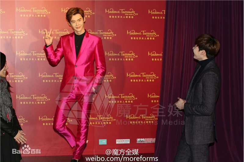 李钟硕(Lee Jong Suk)20160122蜡像揭幕活动生活照相册