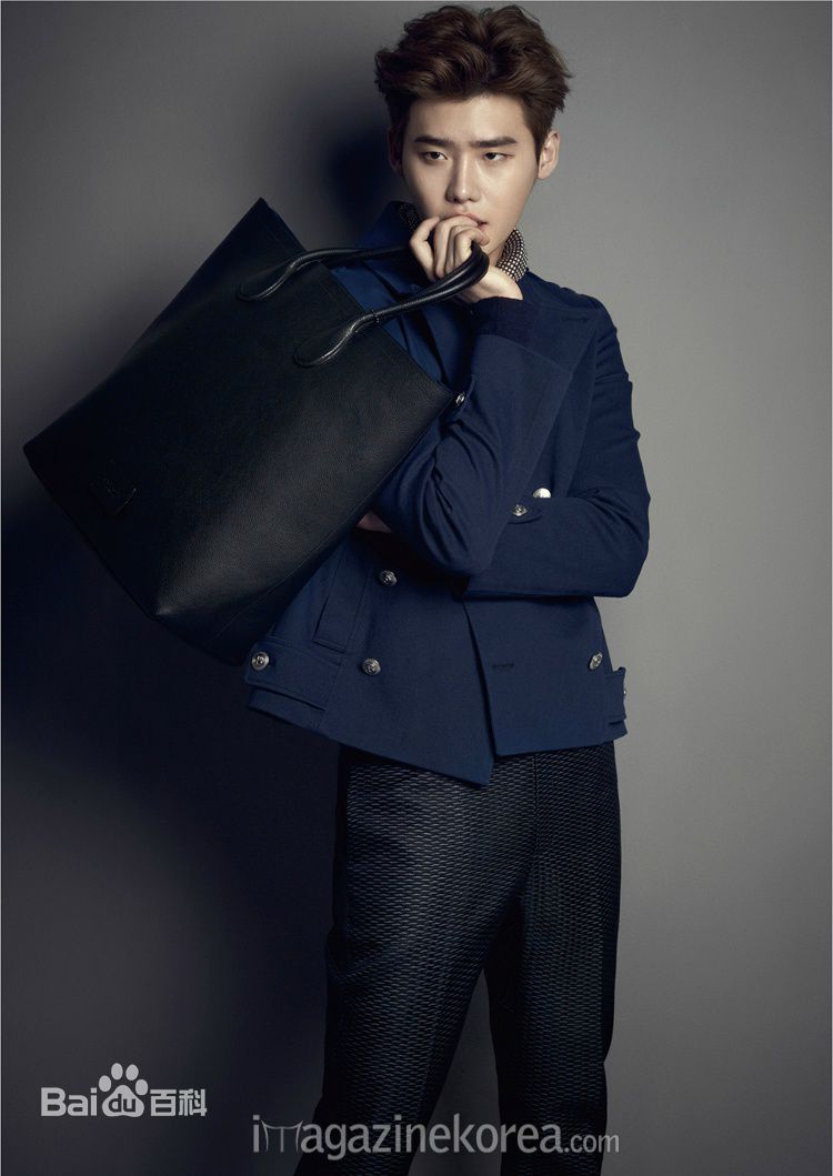 李钟硕(Lee Jong Suk)Esquire性感图片图集