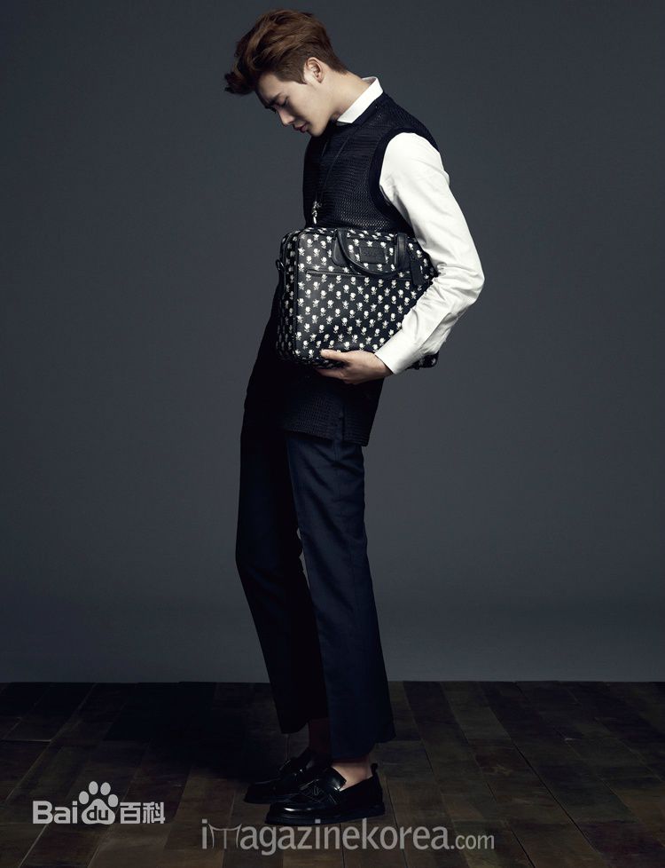 李钟硕(Lee Jong Suk)Esquire性感图片图集