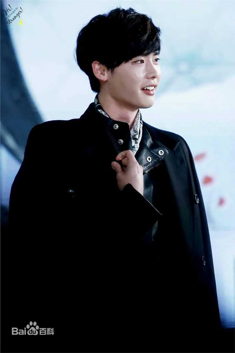 李钟硕(Lee Jong Suk)2013 SIA出席及获奖壁纸壁纸