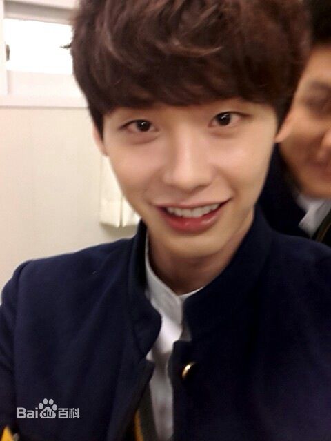 李钟硕(Lee Jong Suk)个人Me2day图片图片图册