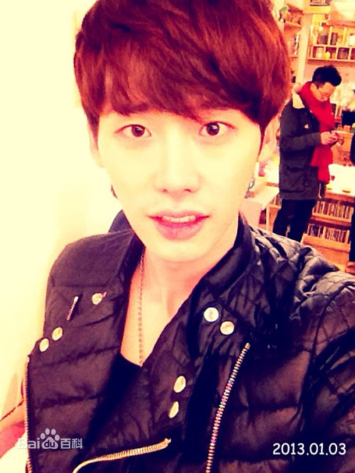 李钟硕(Lee Jong Suk)个人Me2day图片图片图册