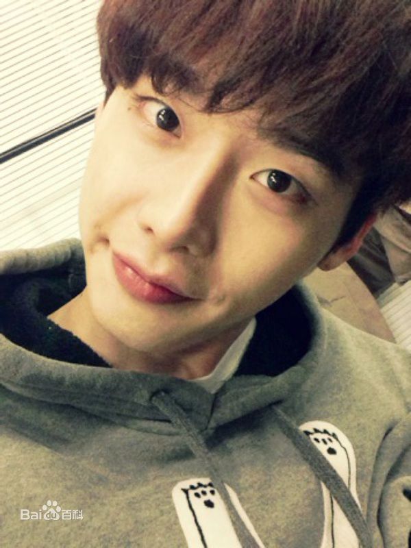 李钟硕(Lee Jong Suk)个人Me2day图片图片图册