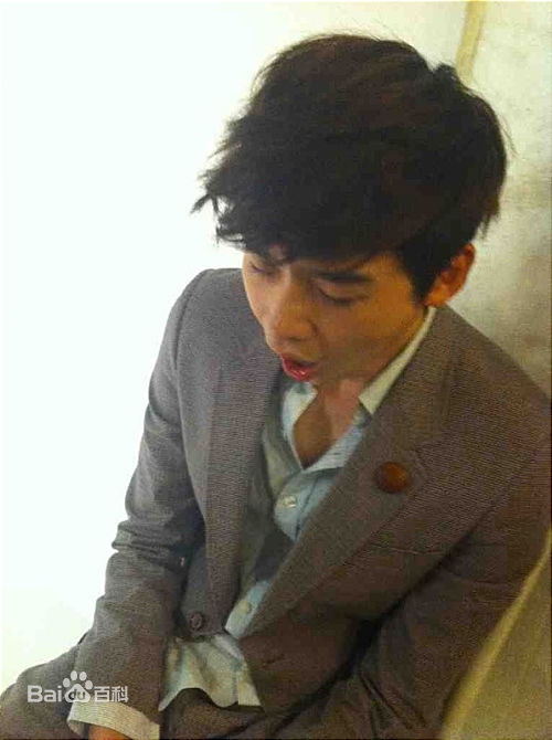 李钟硕(Lee Jong Suk)个人Me2day图片图片图册