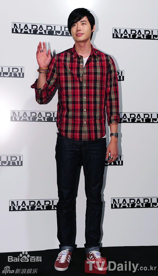 高清李钟硕(Lee Jong Suk)精彩图册